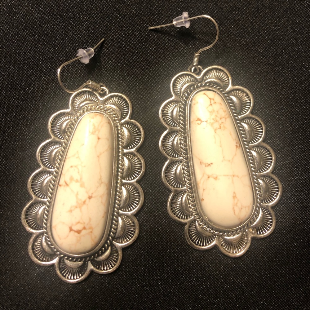 Buffalo white earrings